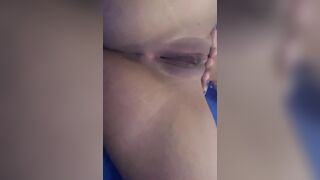 Lato b e ditalino fidanzata ventenne fica