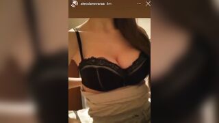 Alessia Novara esce le tettone