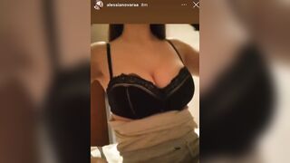 Alessia Novara esce le tettone