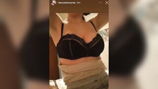 Alessia Novara esce le tettone