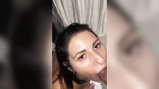 Pompino con ingoio fidanzata italiana