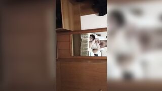 Grida di piacere chiavata a pecorina