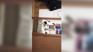 Grida di piacere chiavata a pecorina