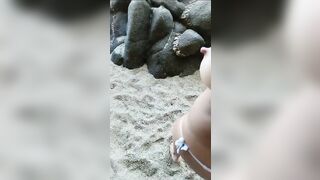 Inculata forte in spiaggia fino a farle male - BASTA FA MALE