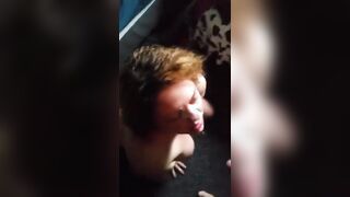 Moglie che merita solo di essere sborrata in faccia