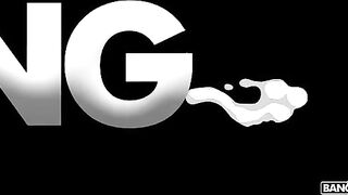 Marika Milani threesome interraziale scopata da due black in doppia