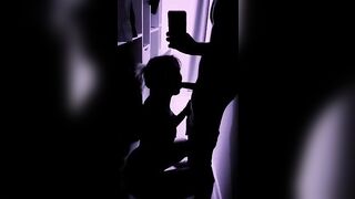 Riprendo mia moglie che mi fa un pompino