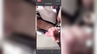 Pompino con sborrata sulle tette Fansly