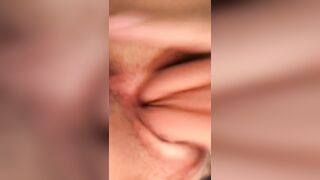 Ornella si masturba per me