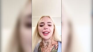 NotPaoline piange perchè è incinta del Dottor Bavaro e lui non lo vuole