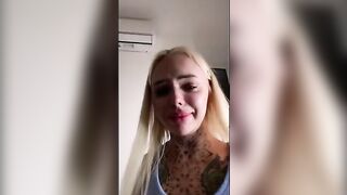 NotPaoline piange perchè è incinta del Dottor Bavaro e lui non lo vuole