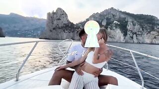 Scopata in barca con la turista troia americana