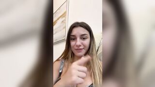 Hai il pene cosi piccolo che le tue palle sono piu grandi of