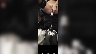 Ragazza italaiana si masturba con guck machine