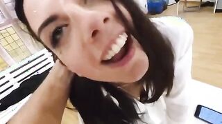 Dove lo stai prendendo? Nel culo ne voglio due