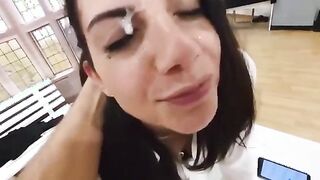 Dove lo stai prendendo? Nel culo ne voglio due