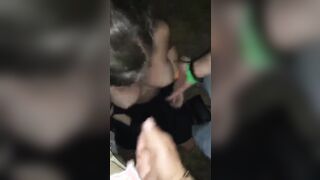 Italiana spompina due cazzi