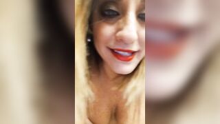 Nel culo no fa male hai un idrante al posto del cazzo