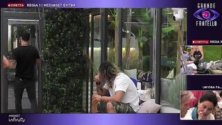 Doccia Shaila Yulia Helena Grande Fratello Vip