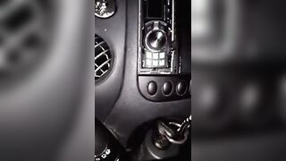 Luisella pompino con ingoio in macchina