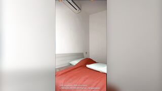 Diretta of ragazza italiana bionda con tette piccole