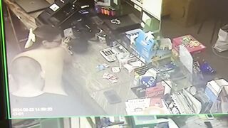 Telecamera nascosta spy al bar coppia italiana che scopa