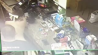 Telecamera nascosta spy al bar coppia italiana che scopa