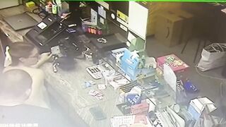 Telecamera nascosta spy al bar coppia italiana che scopa