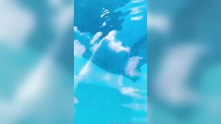 Ambra del Calippotour scopata in piscina e in camera da letto OF