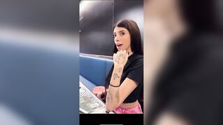 Ragazzi sono al ristorante e mentre aspetto la pizza vado a masturbarmi in bagno OF