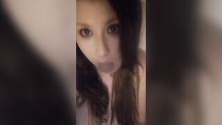 Riccardo me la dai la sborra? Mi riempi di sborra questo visino amore