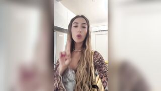 S0fia C4rboni e le regole del Paccotour