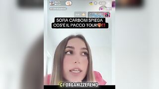 S0fia C4rboni annuncia il Paccotour