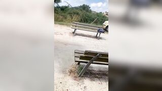 Pompino all'aperto rossa italiana POV