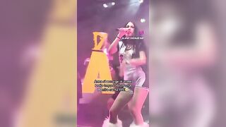 Anna Pepe in concerto ops tette