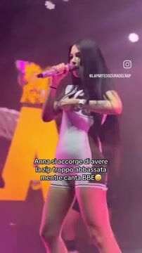 Anna Pepe in concerto ops tette