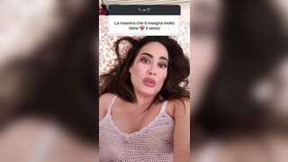 Paola Saulino - Vi insegno ogni materia anche il sesso ragazzi