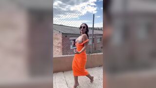 Non sono una troia ma quanto è bello far rizzare i cazzi