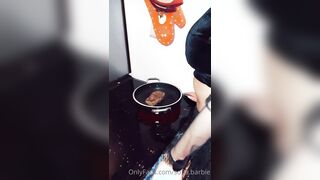 S0fia B4rbieri tette in cucina OF