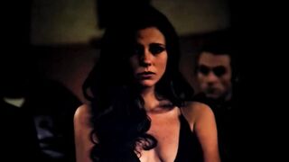 Margherita Aresti scena porno da Parthenope 2024