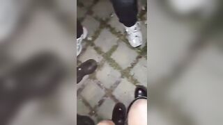 Sono circondata da cazzi li facciamo sborrare tutti - Spompina sconosciuti nel parche