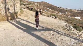 Le piace fare la troia all'aperto