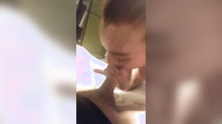 Pompino amica nuda con bel culo