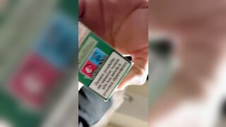 Upskirt bella gnocca italiana in minigonna