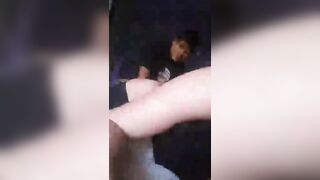 Mi faccio trombare da lui che dite?