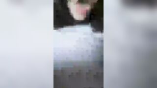 Mi faccio trombare da lui che dite?