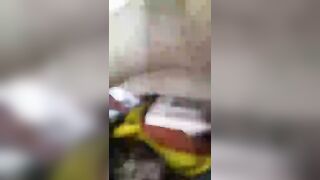 Mi faccio trombare da lui che dite?