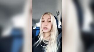 Fatemi mettere in ginocchio e datemi tutta la vostra sborra Trio bionda italiana OF