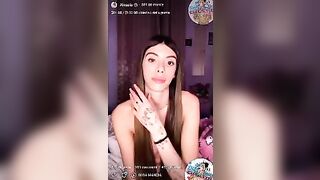 Alessi4 diretta OF - Se tippate questo bel culo lo sfondo con questo cazzo