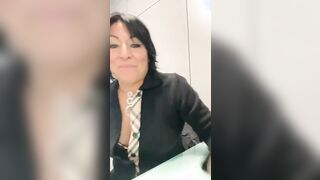 Milf italiana scopata in ufficio